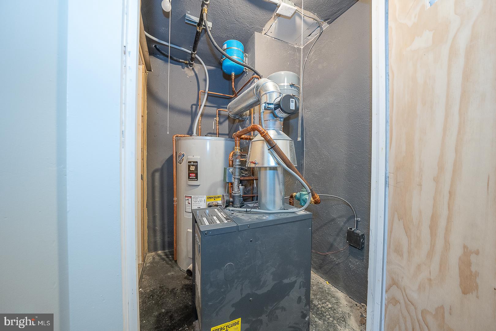 SPRINGFIELD CHASE - Residential