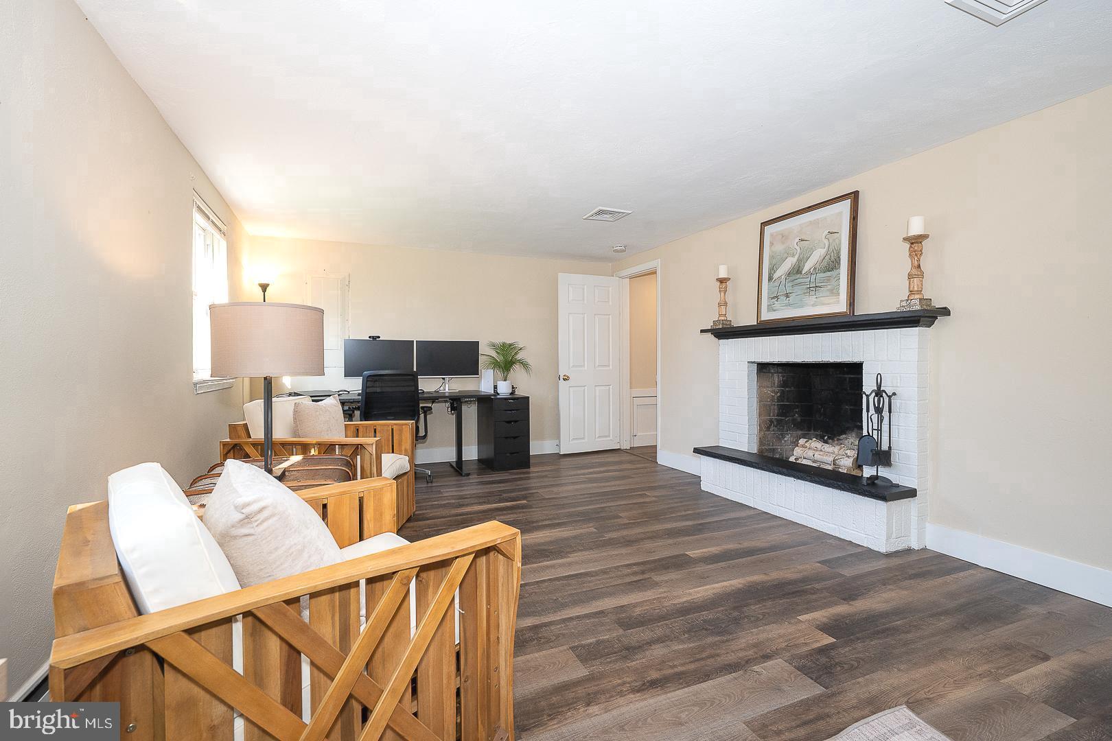 SPRINGFIELD CHASE - Residential