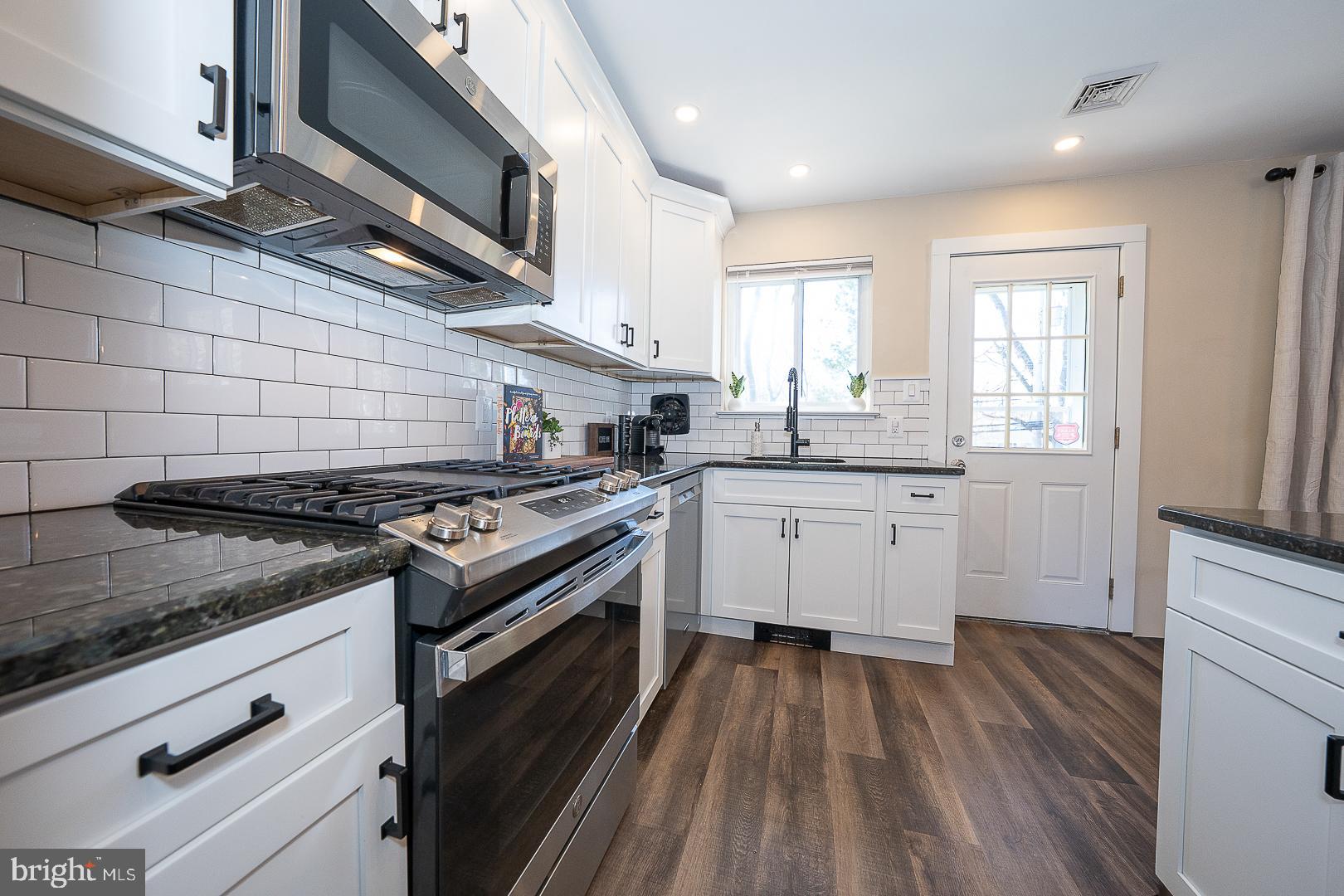 SPRINGFIELD CHASE - Residential