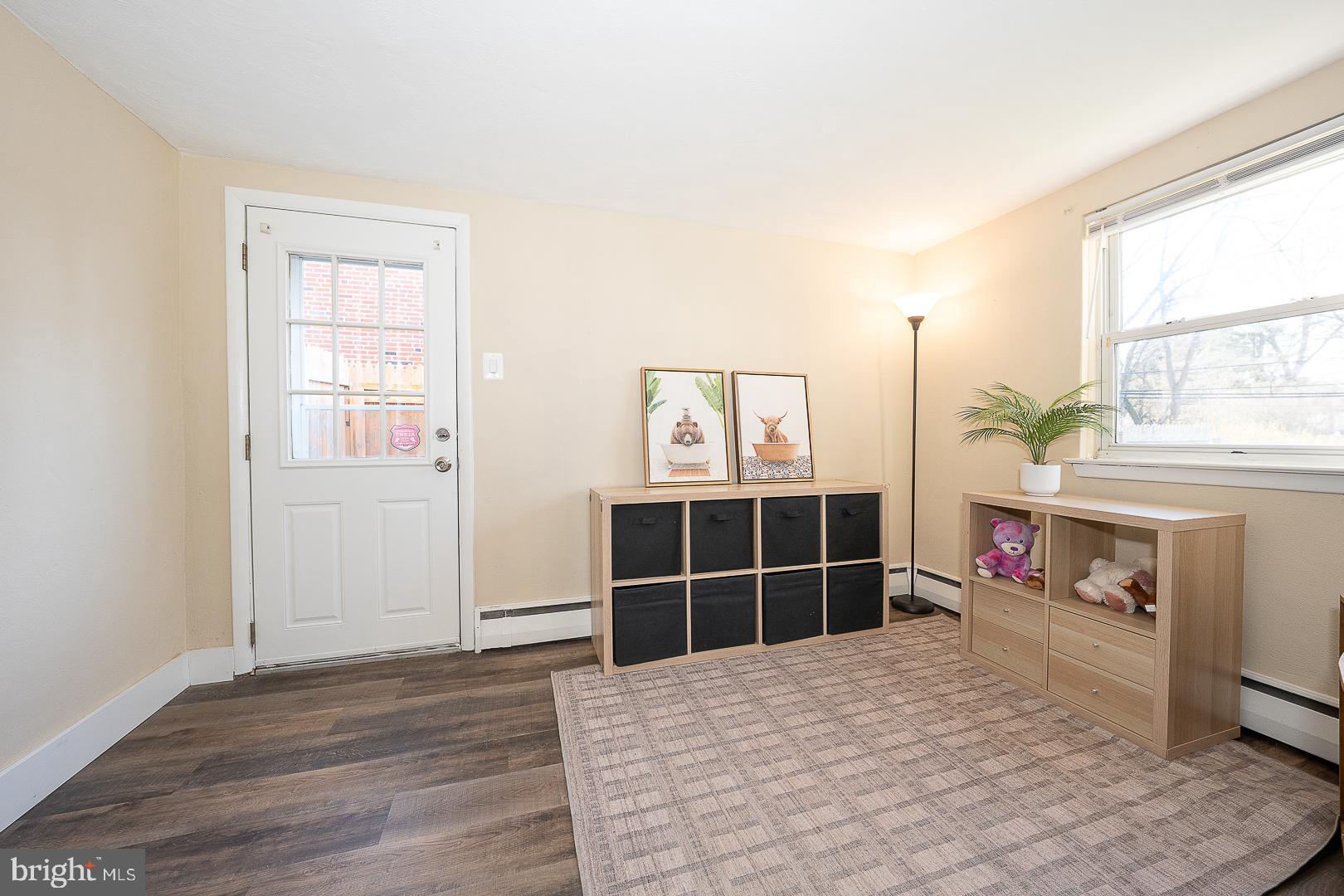 SPRINGFIELD CHASE - Residential