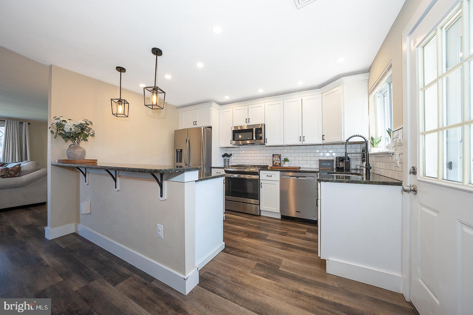 SPRINGFIELD CHASE - Residential