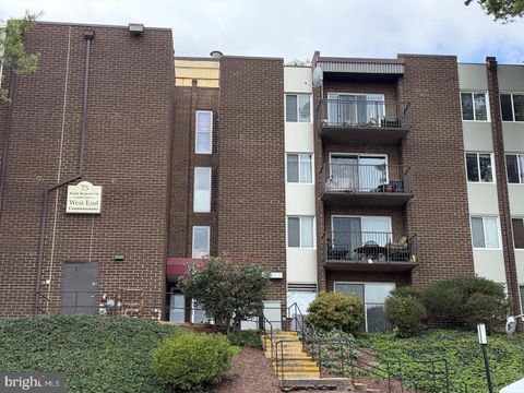 Photo of 75 S Reynolds Street #108, ALEXANDRIA, VA 22304 (MLS # VAAX2055078)