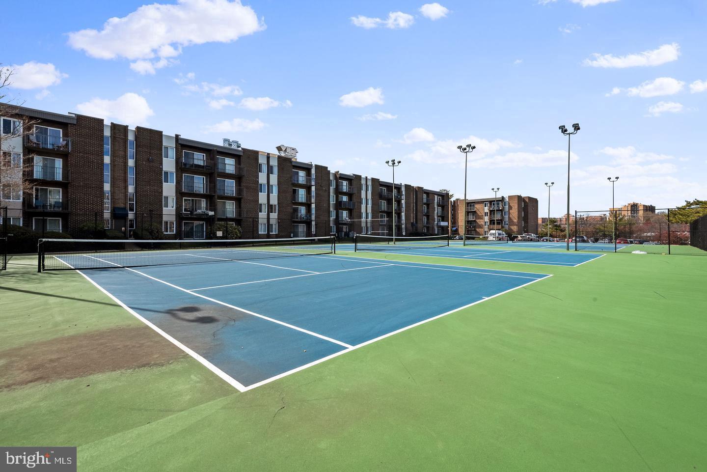 TWENTY-ONE - Residential