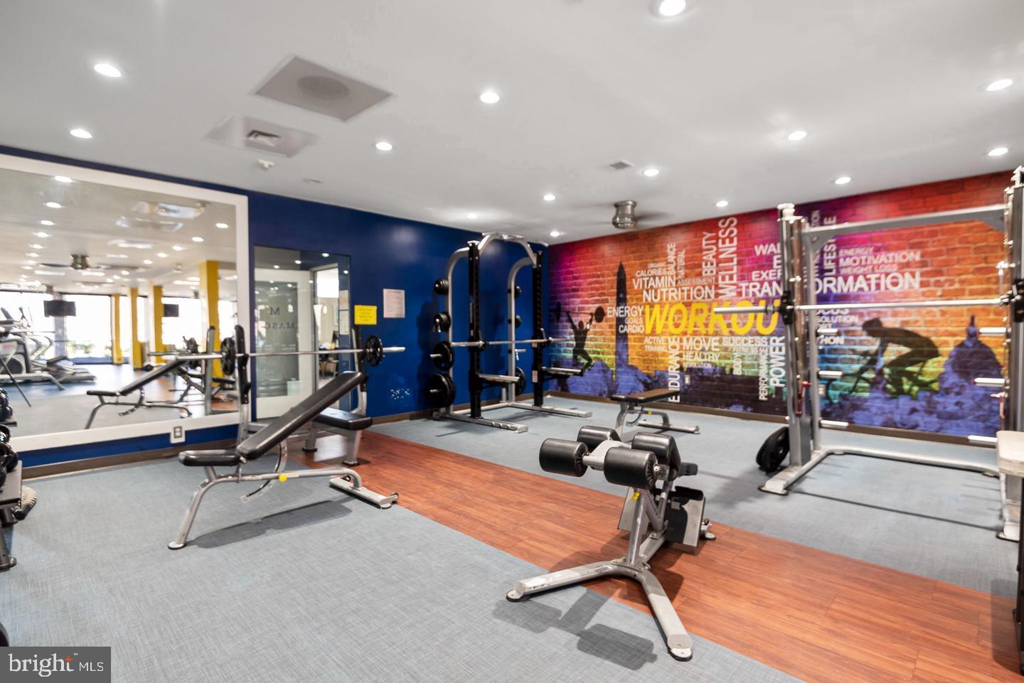 TWENTY-ONE - Residential