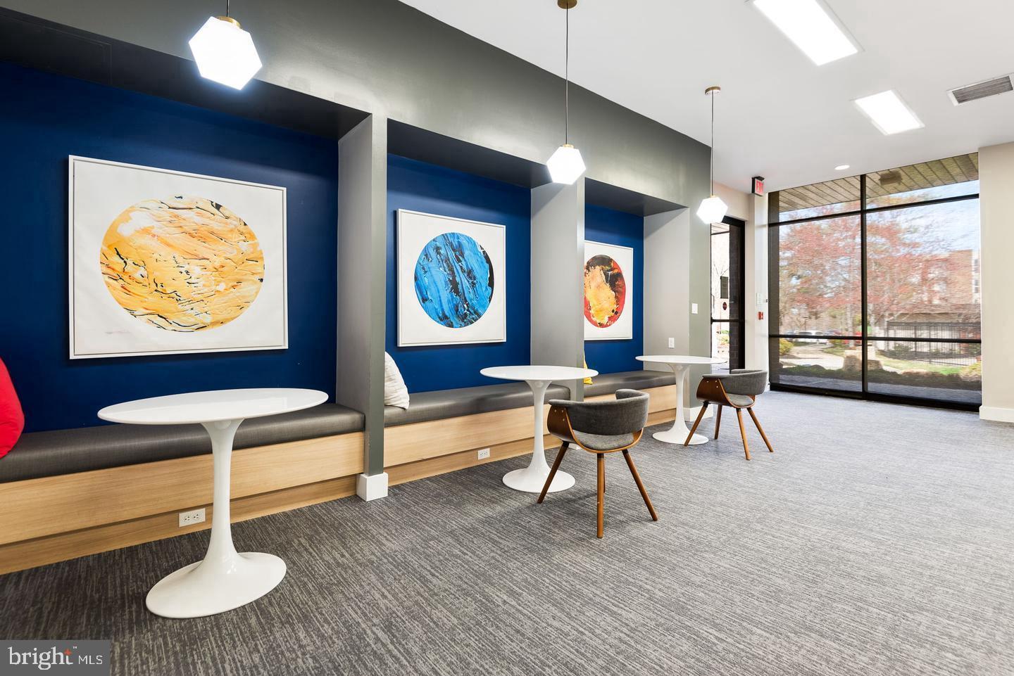 TWENTY-ONE - Residential