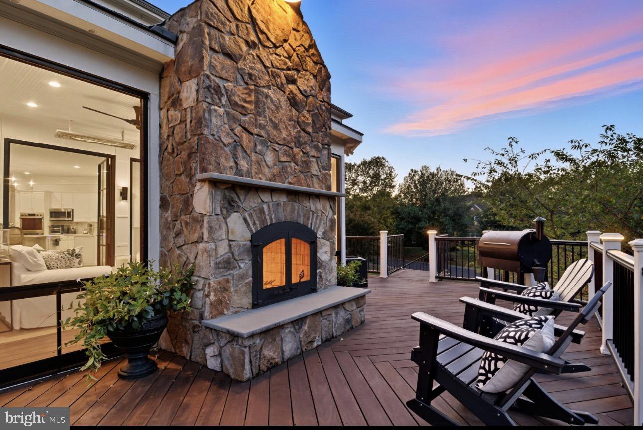 40488 WINDCROFT LANE