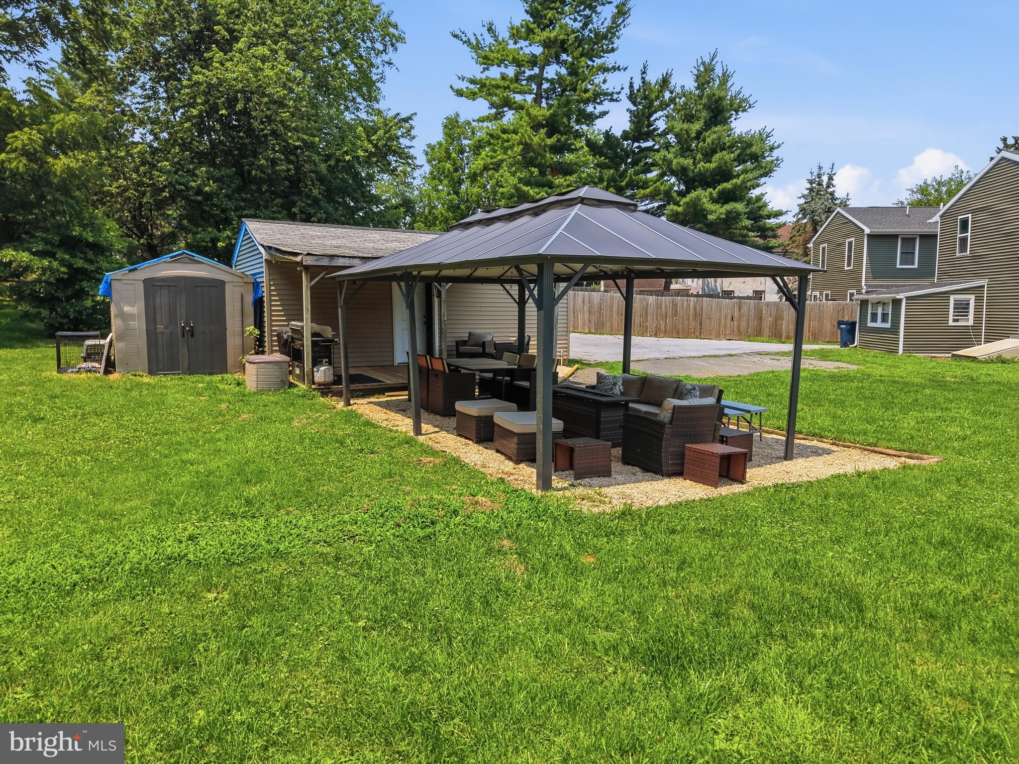 1104 OLD SWEDE ROAD