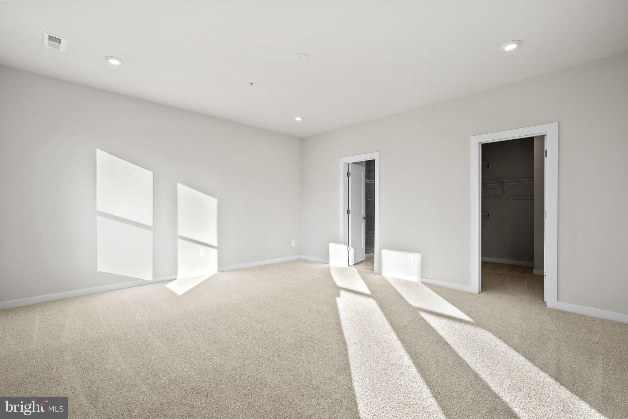 ASHBURN STATION - Residential