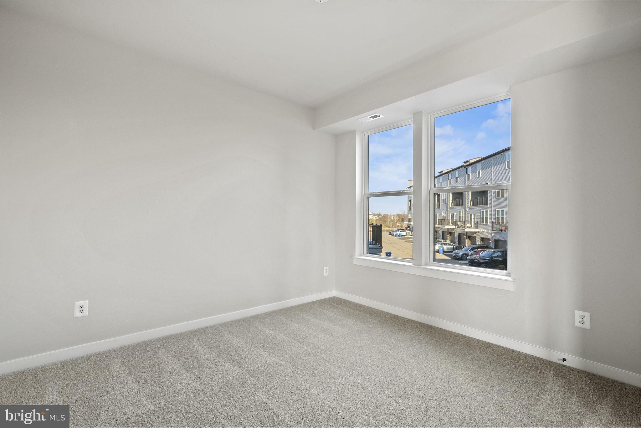 ASHBURN STATION - Residential