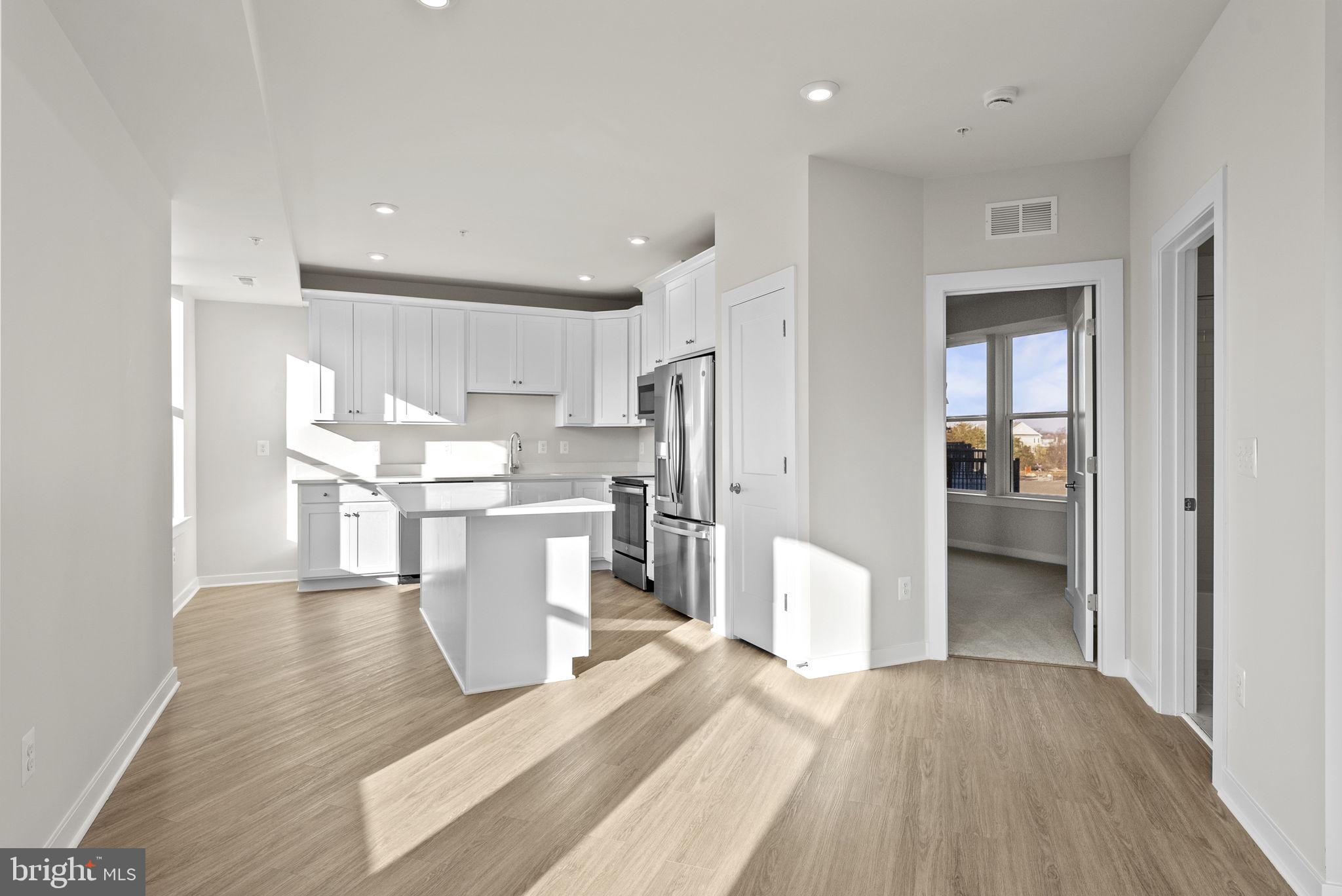 ASHBURN STATION - Residential