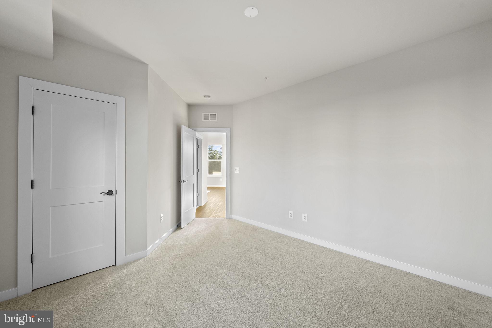 ASHBURN STATION - Residential