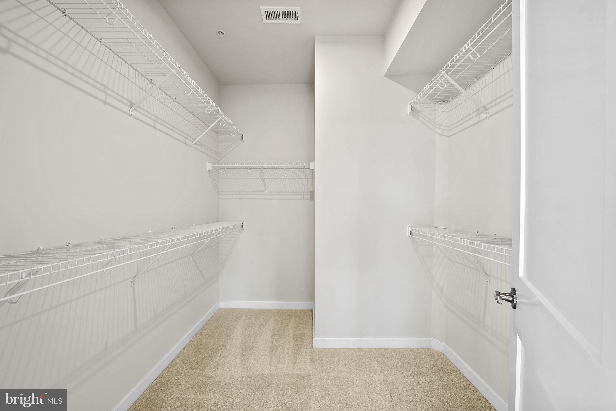 ASHBURN STATION - Residential