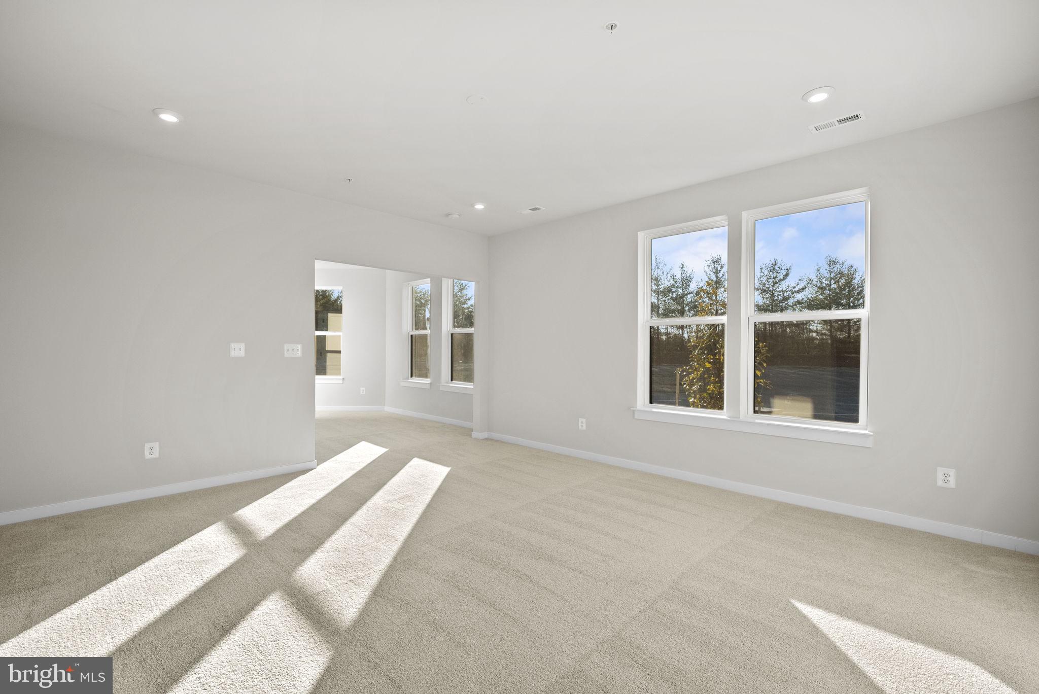 ASHBURN STATION - Residential