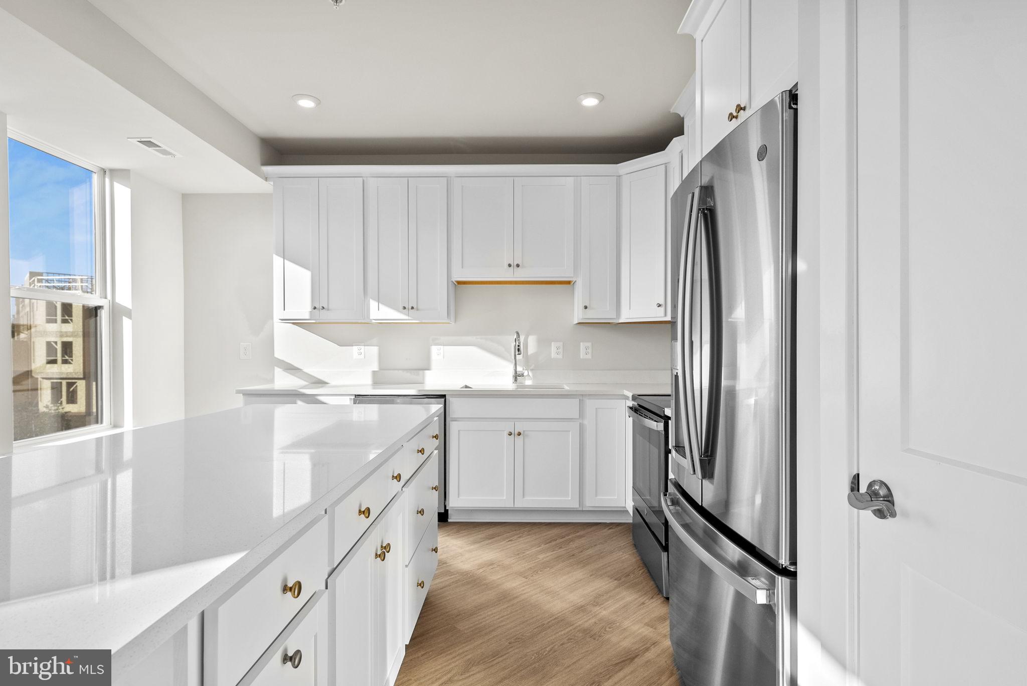 ASHBURN STATION - Residential