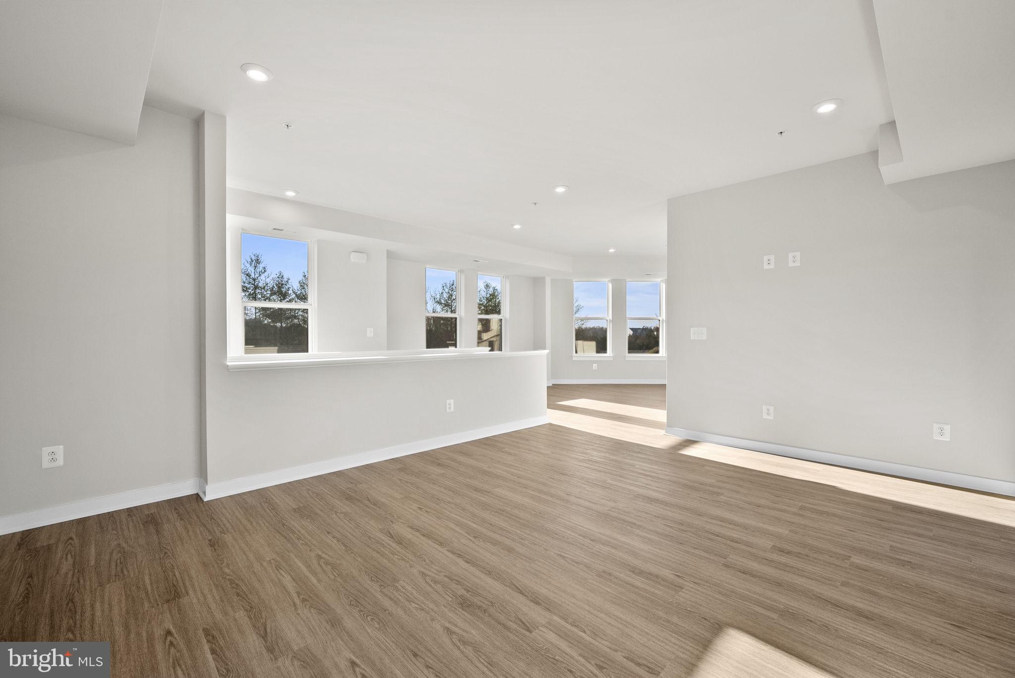 ASHBURN STATION - Residential