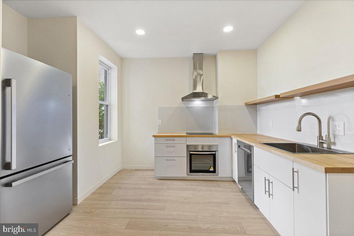 UNIVERSITY CITY - Residential Lease