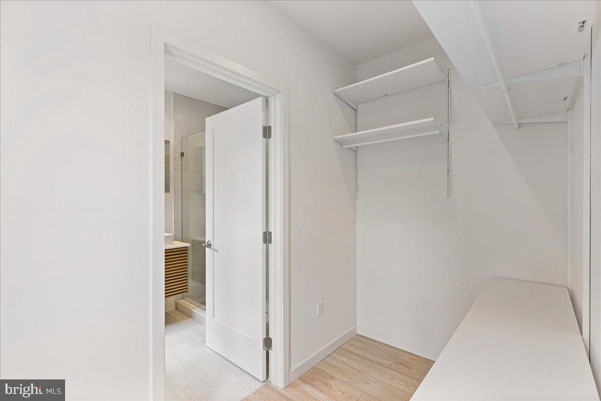 UNIVERSITY CITY - Residential Lease