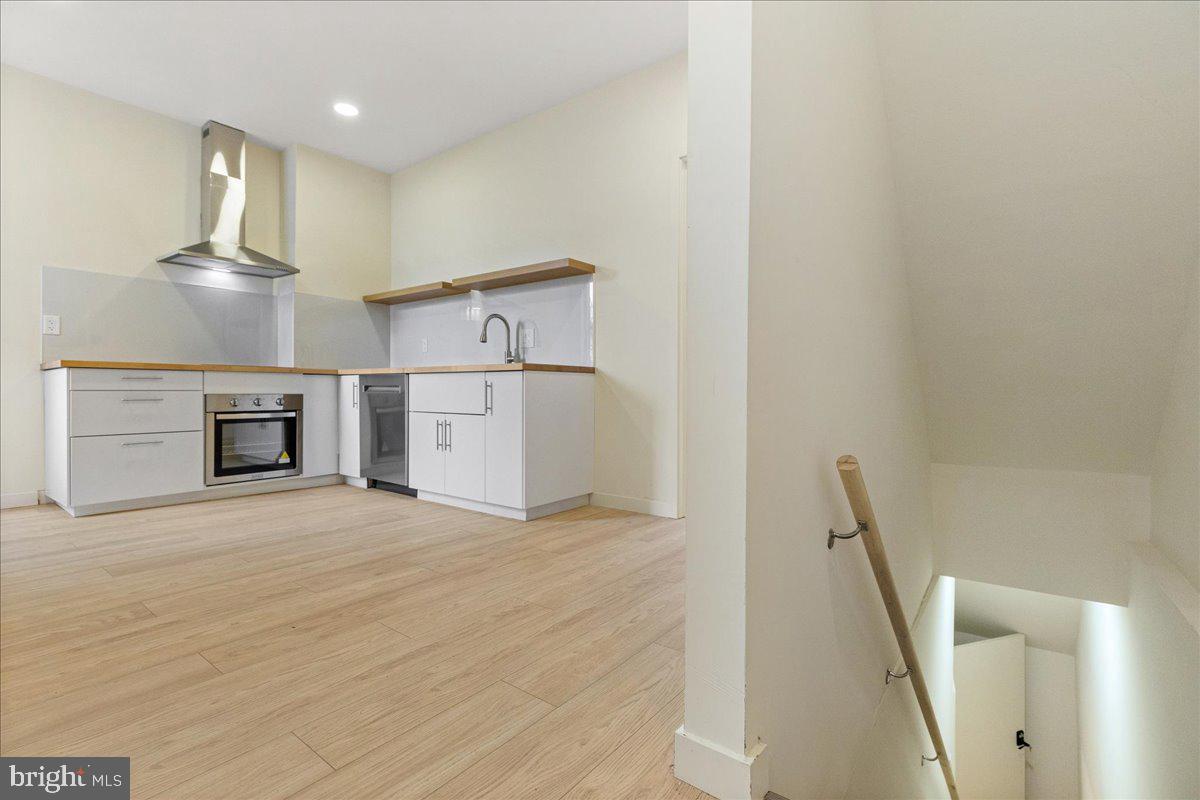 UNIVERSITY CITY - Residential Lease