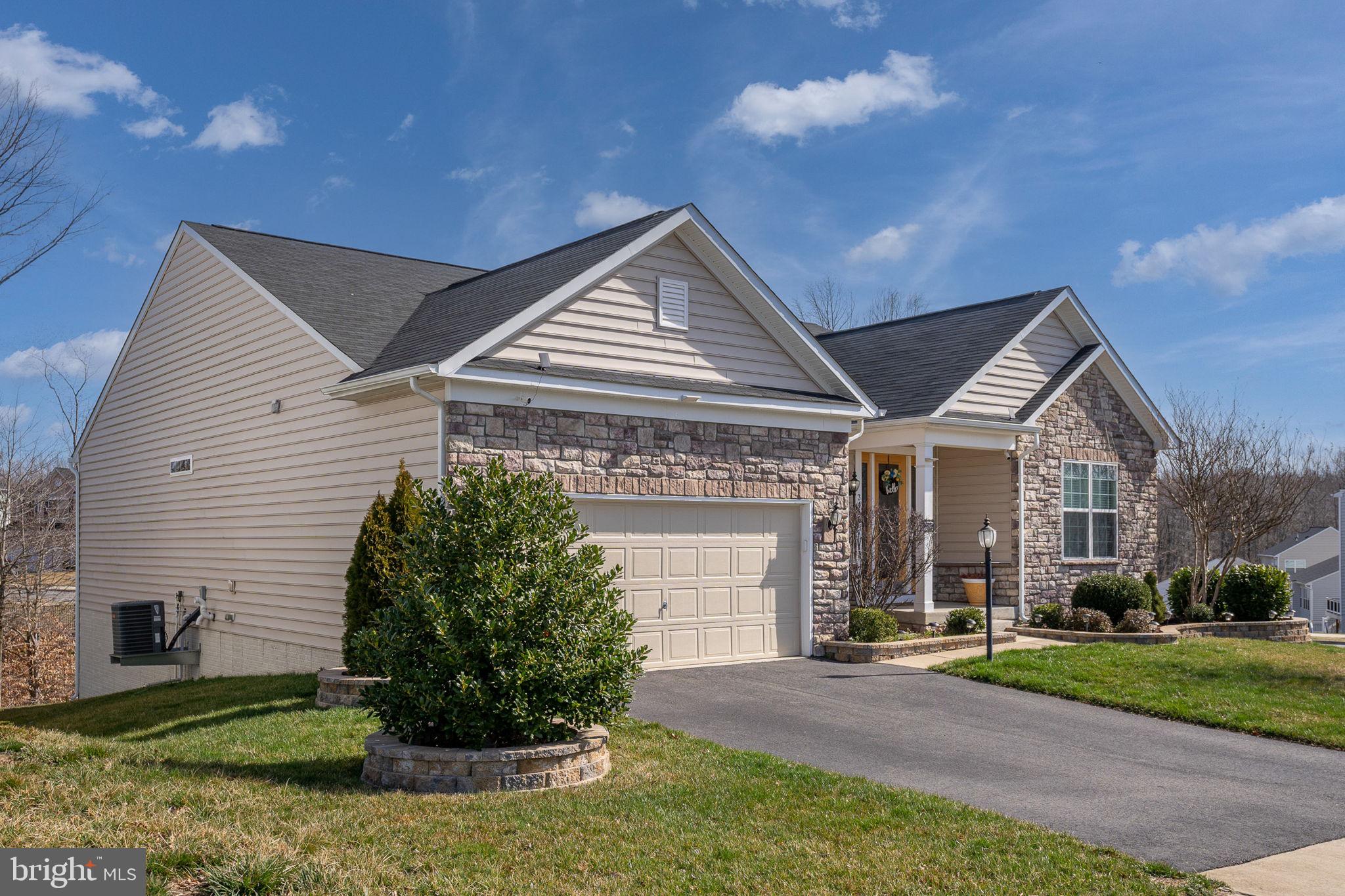 EAGLES POINTE WEST - Residential