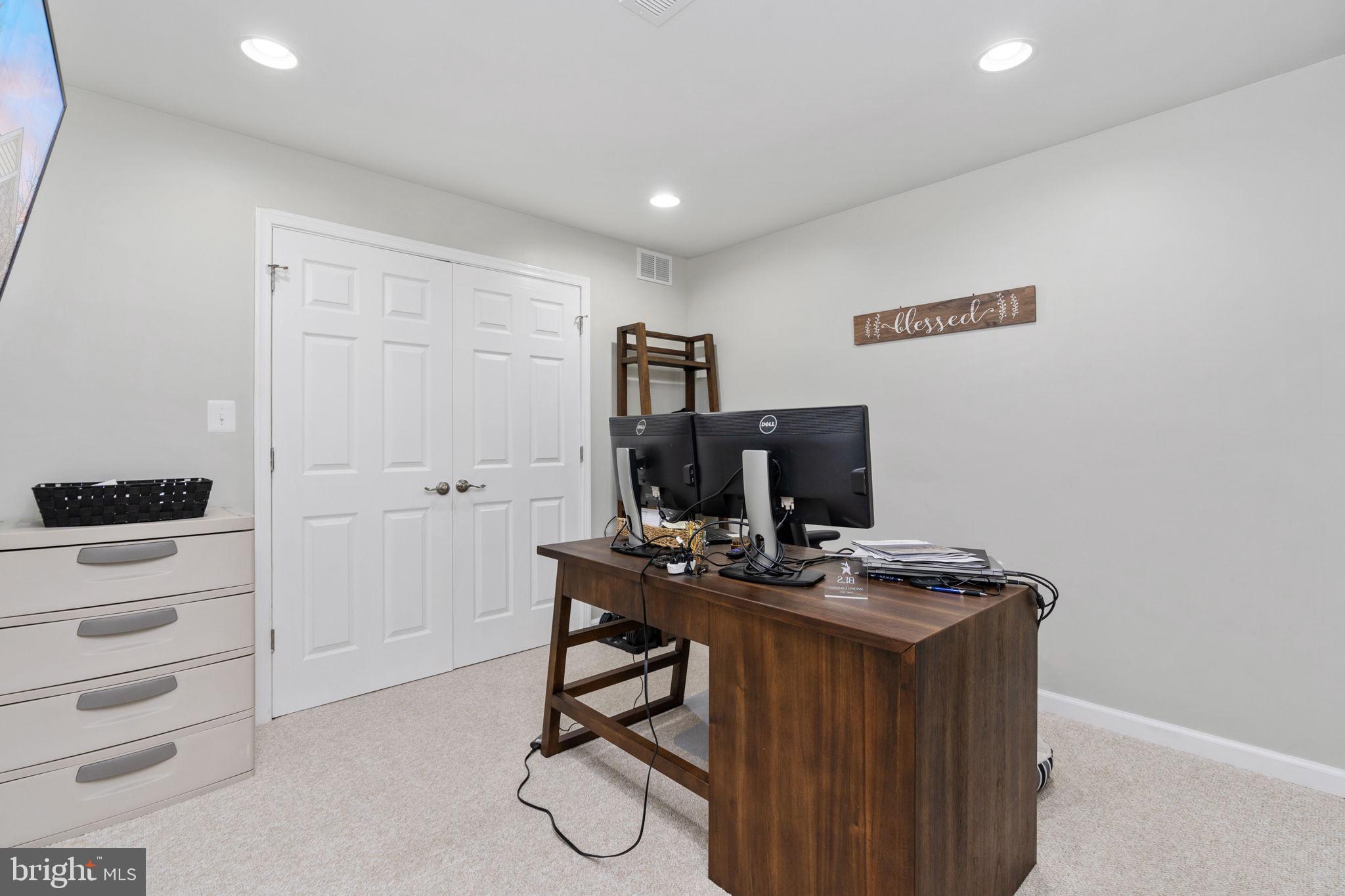 EAGLES POINTE WEST - Residential