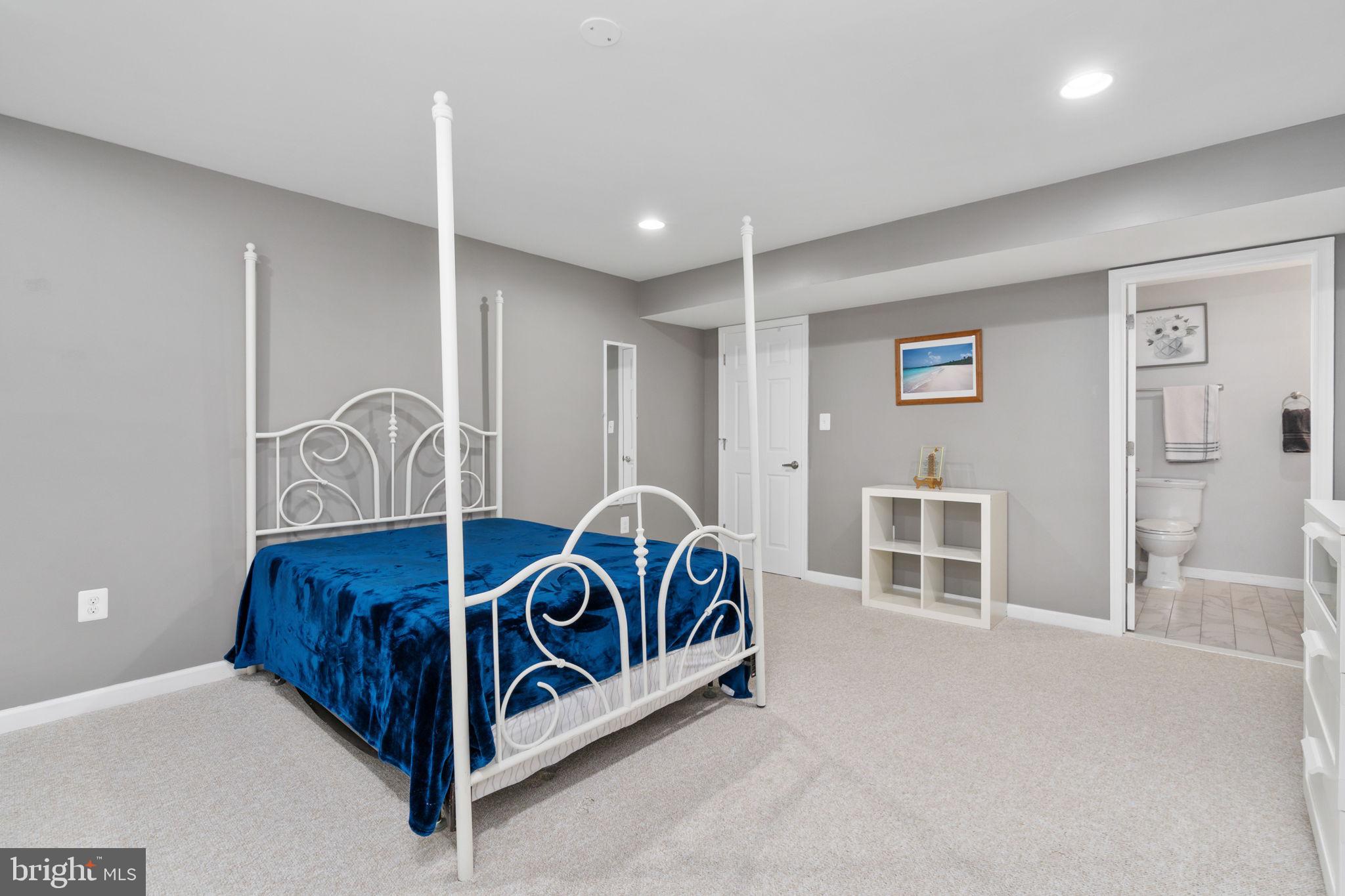 EAGLES POINTE WEST - Residential