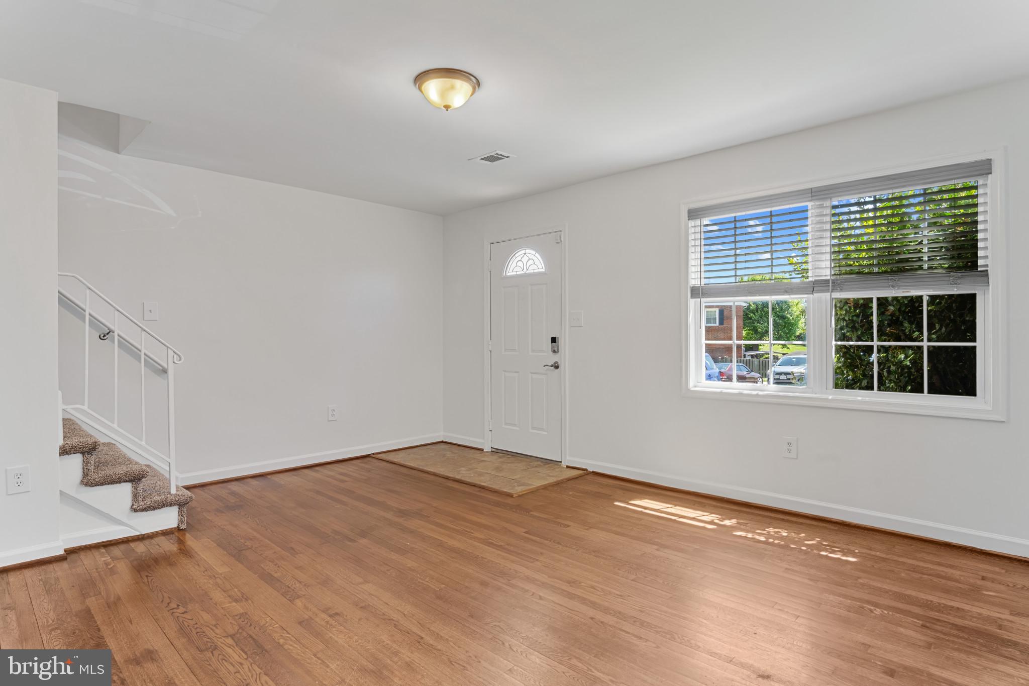 DALE CITY - Residential