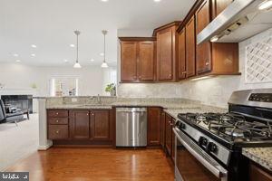 PRESERVE AT GOOSE CREEK - Residential