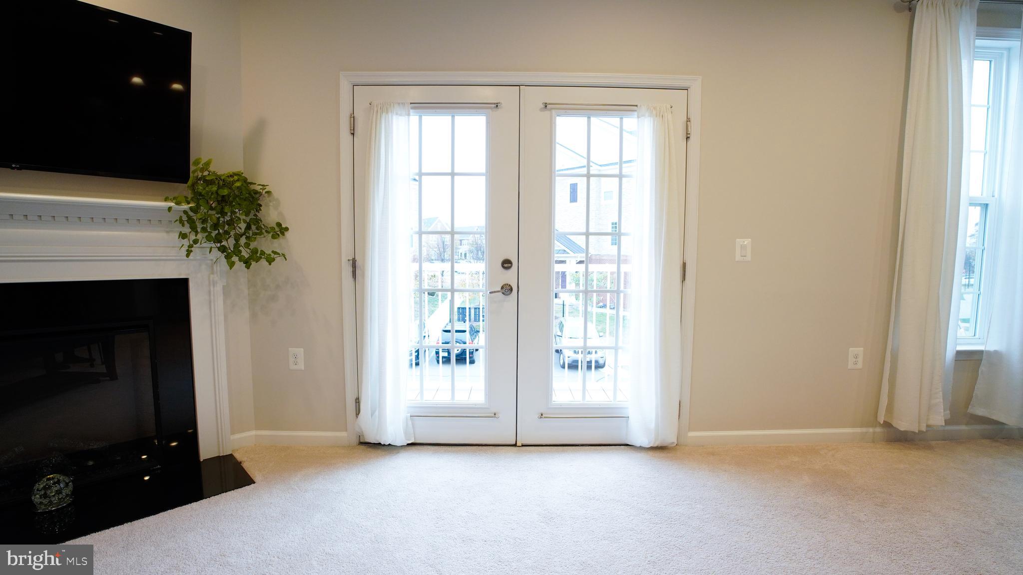 42577 SUNSET RIDGE SQUARE