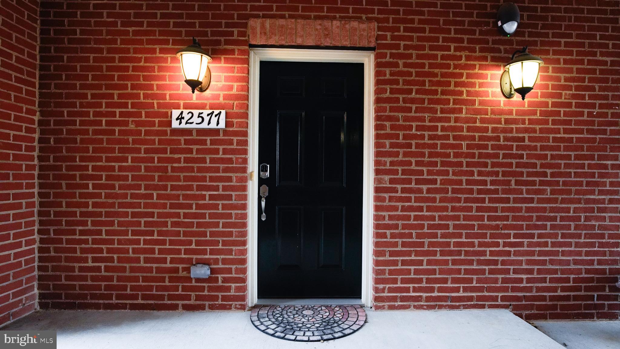 42577 SUNSET RIDGE SQUARE