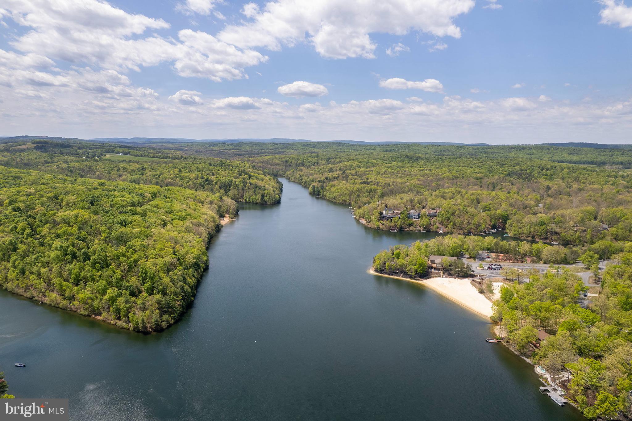 LAKE HOLIDAY ESTATES - Residential