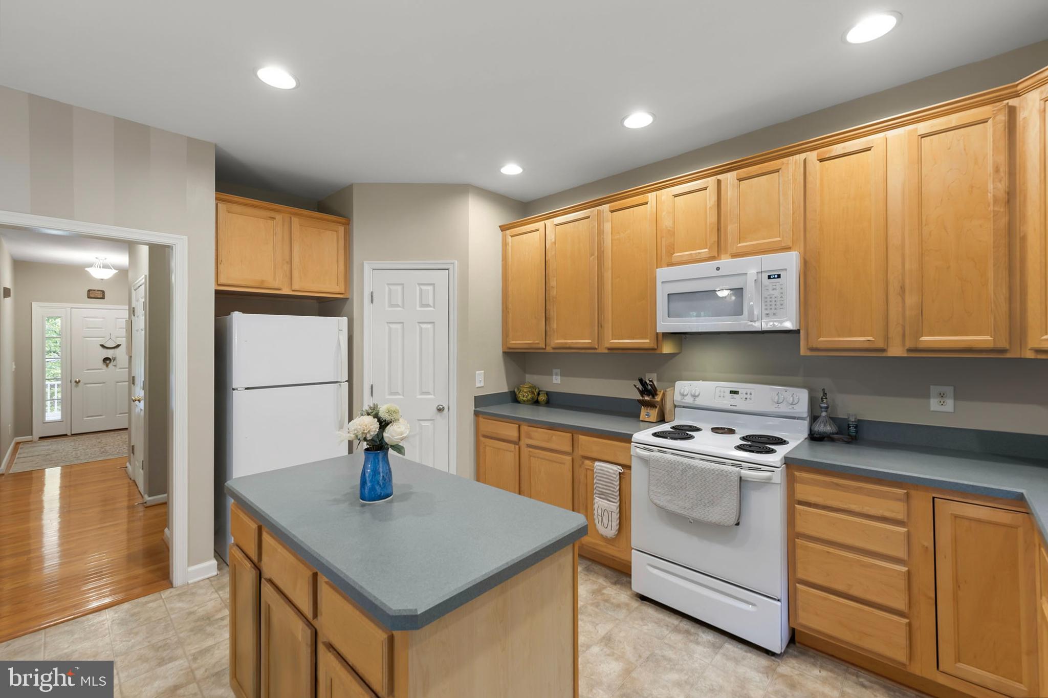 LAKE HOLIDAY ESTATES - Residential
