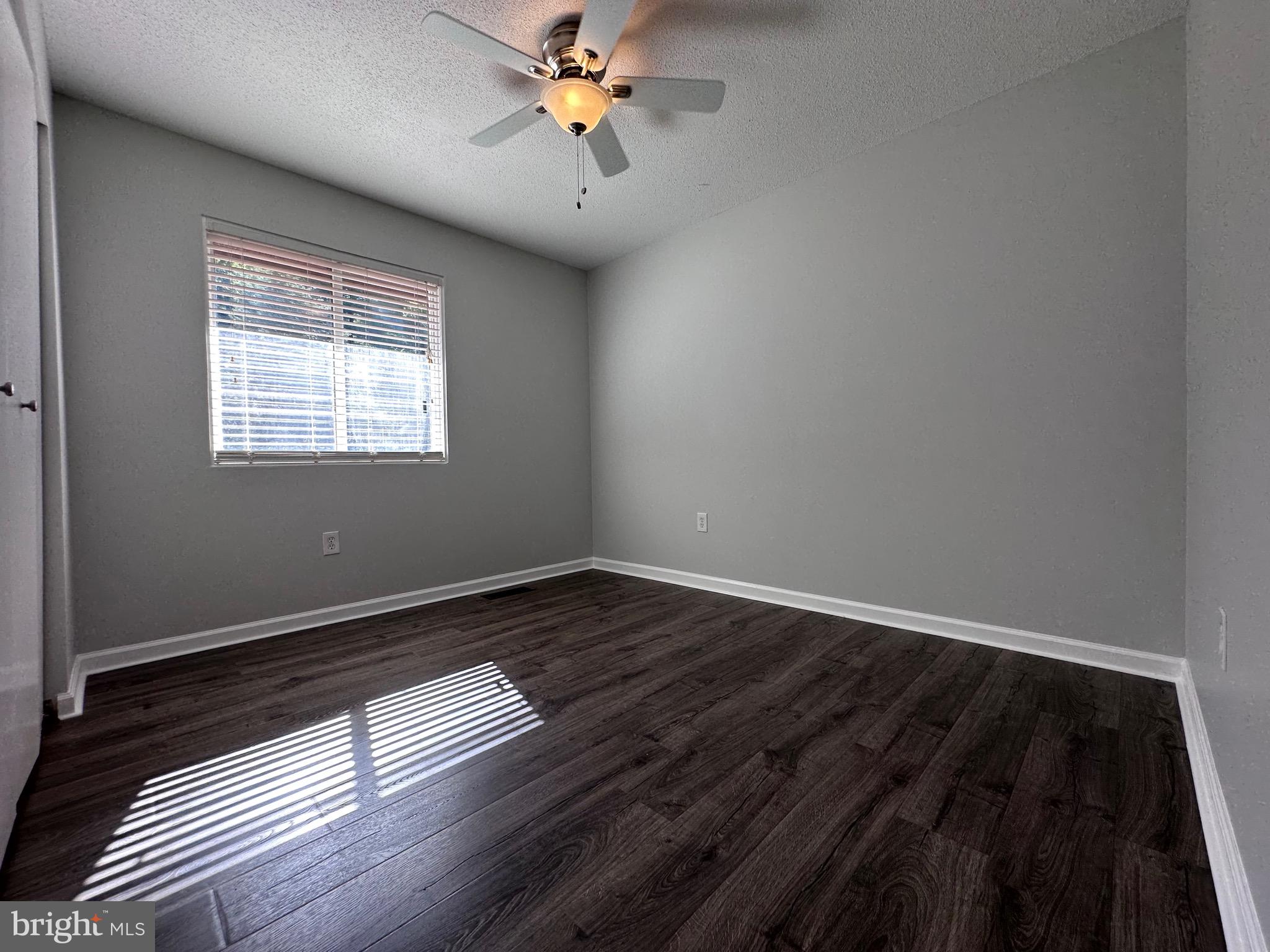 RESTON - Residential Lease