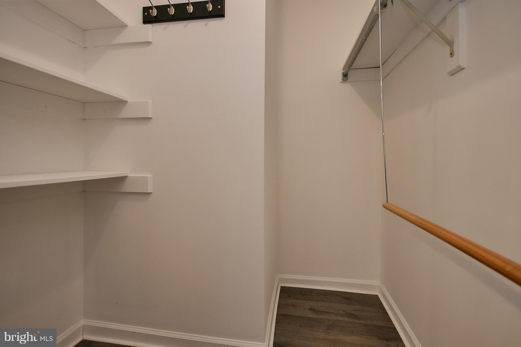 RESTON - Residential Lease