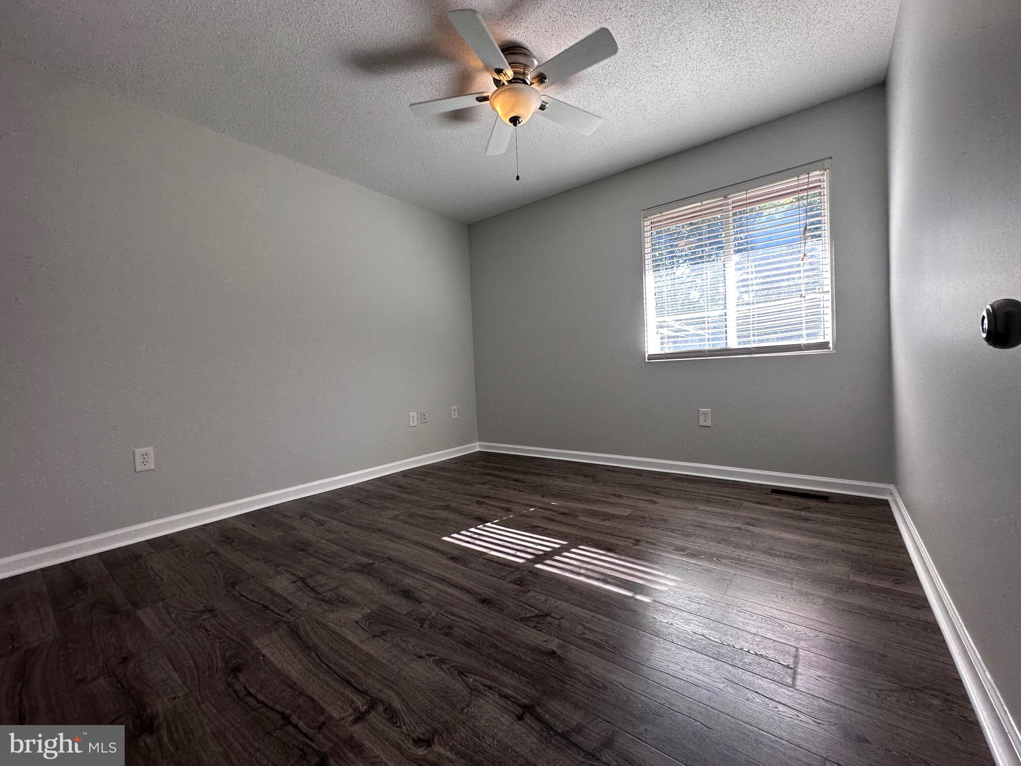 RESTON - Residential Lease