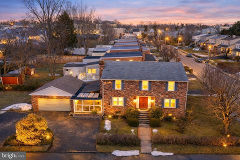 856 MARTIN AVENUE BRYN MAWR PA 19010