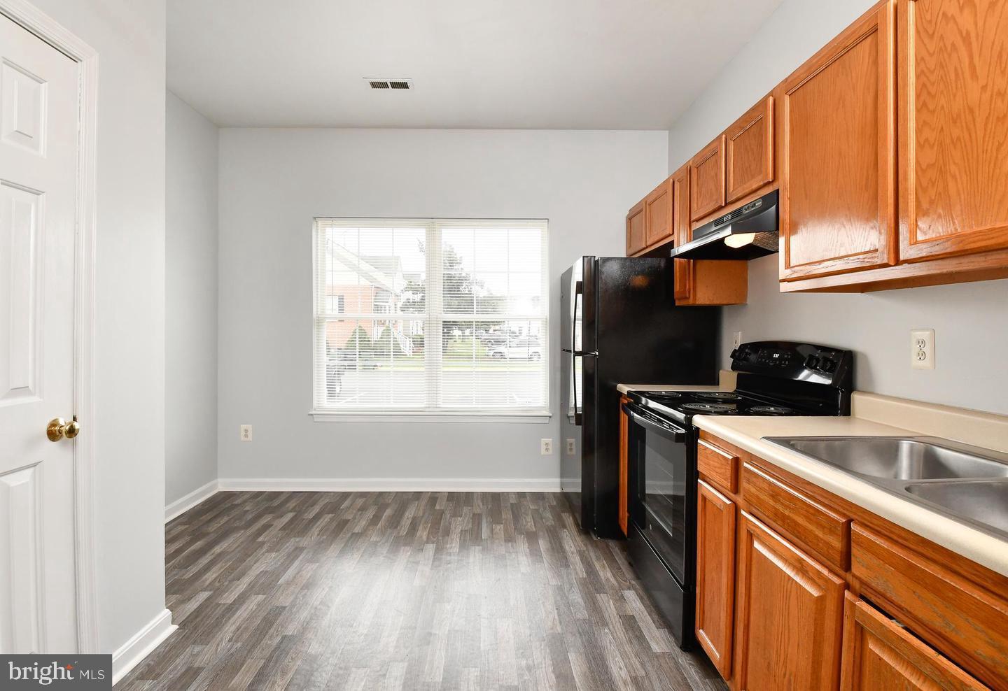 BROOKWOOD - Residential Lease