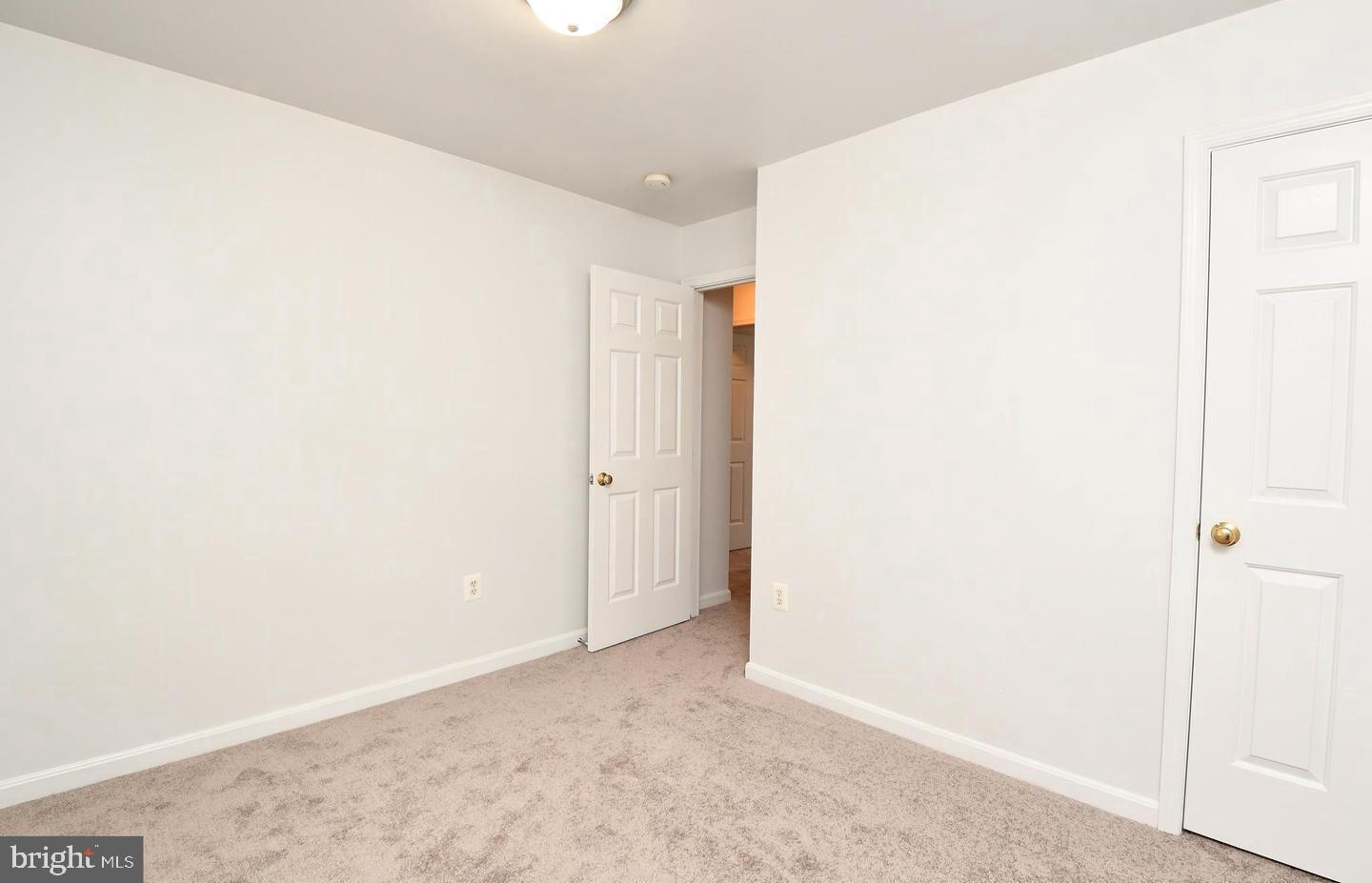 BROOKWOOD - Residential Lease