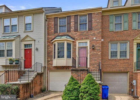Townhouse For Sale - 14122 Oakpointe Drive<br/> LAUREL, MD 20707
