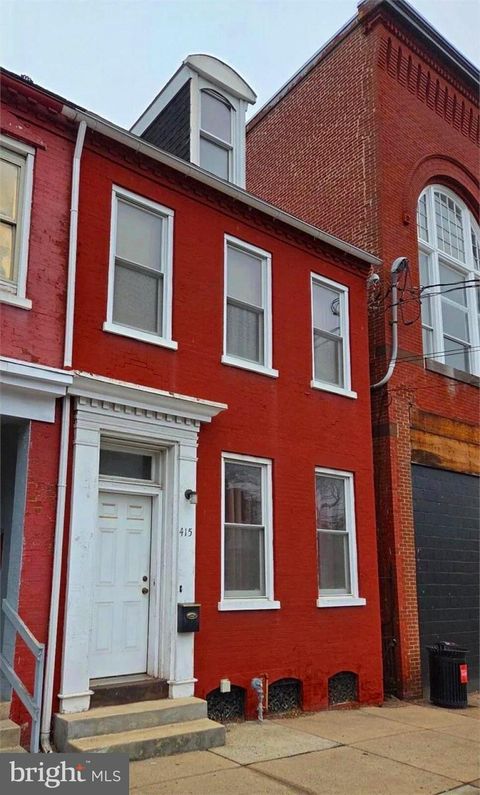 Townhouse For Sale - 415 W King Street<br/> LANCASTER, PA 17603