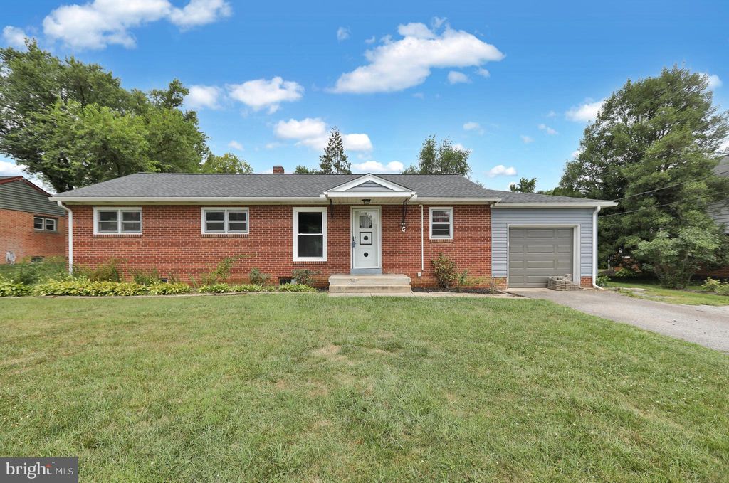 Photo of 49 Delp Road, Lancaster, PA 17601 (MLS # PALA2052896)