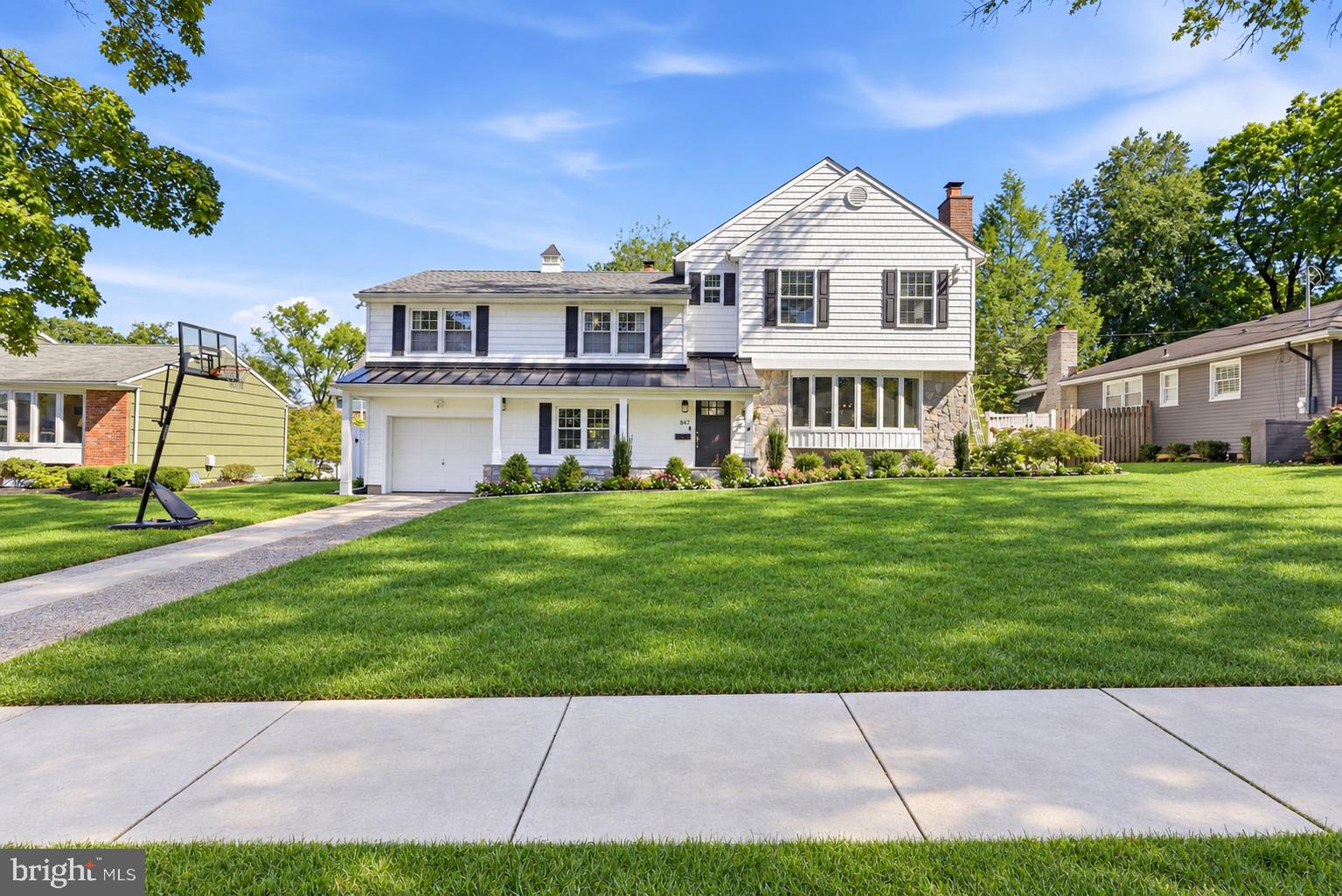 847 WAYSIDE LANE
