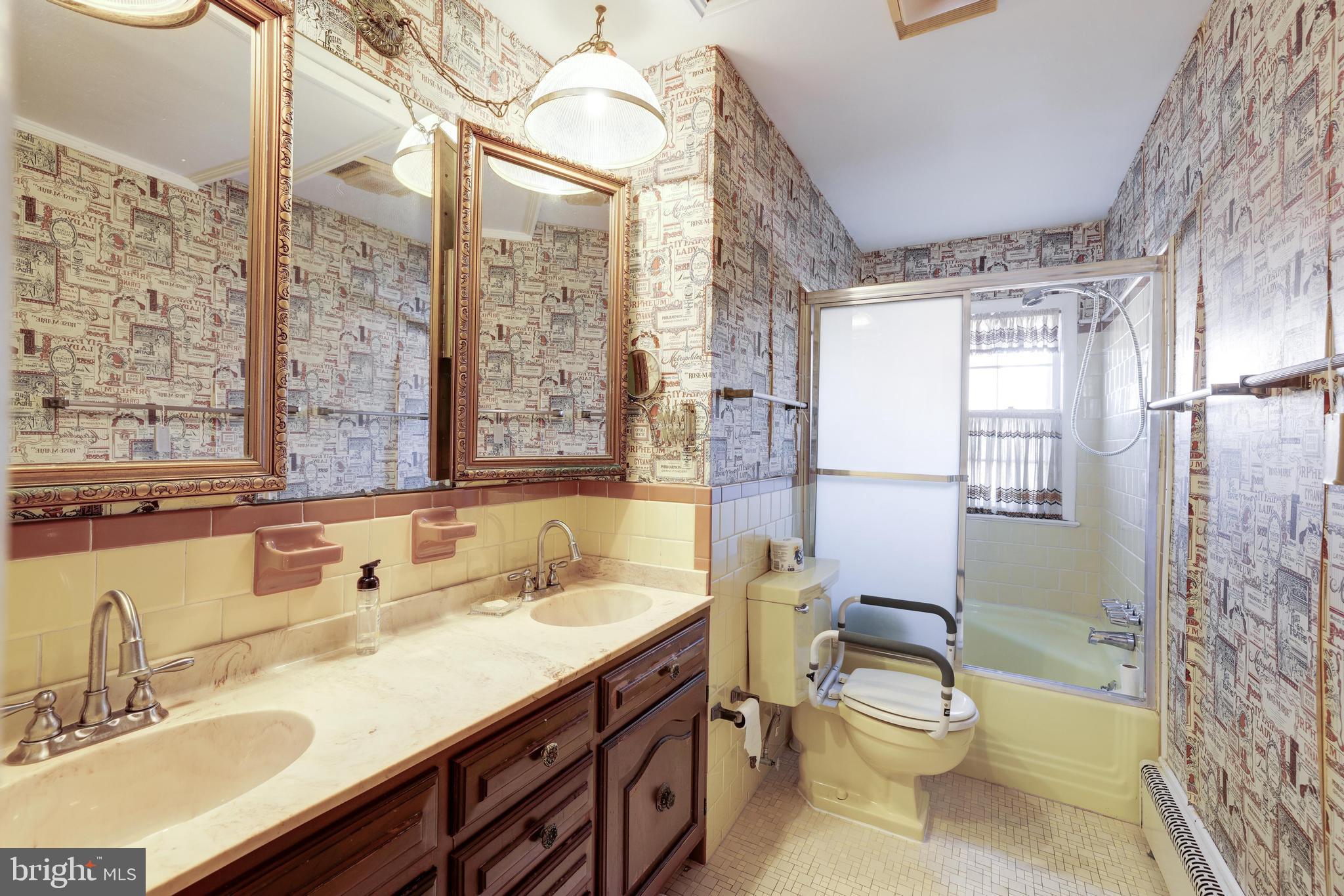 VARSITY PARK - Residential