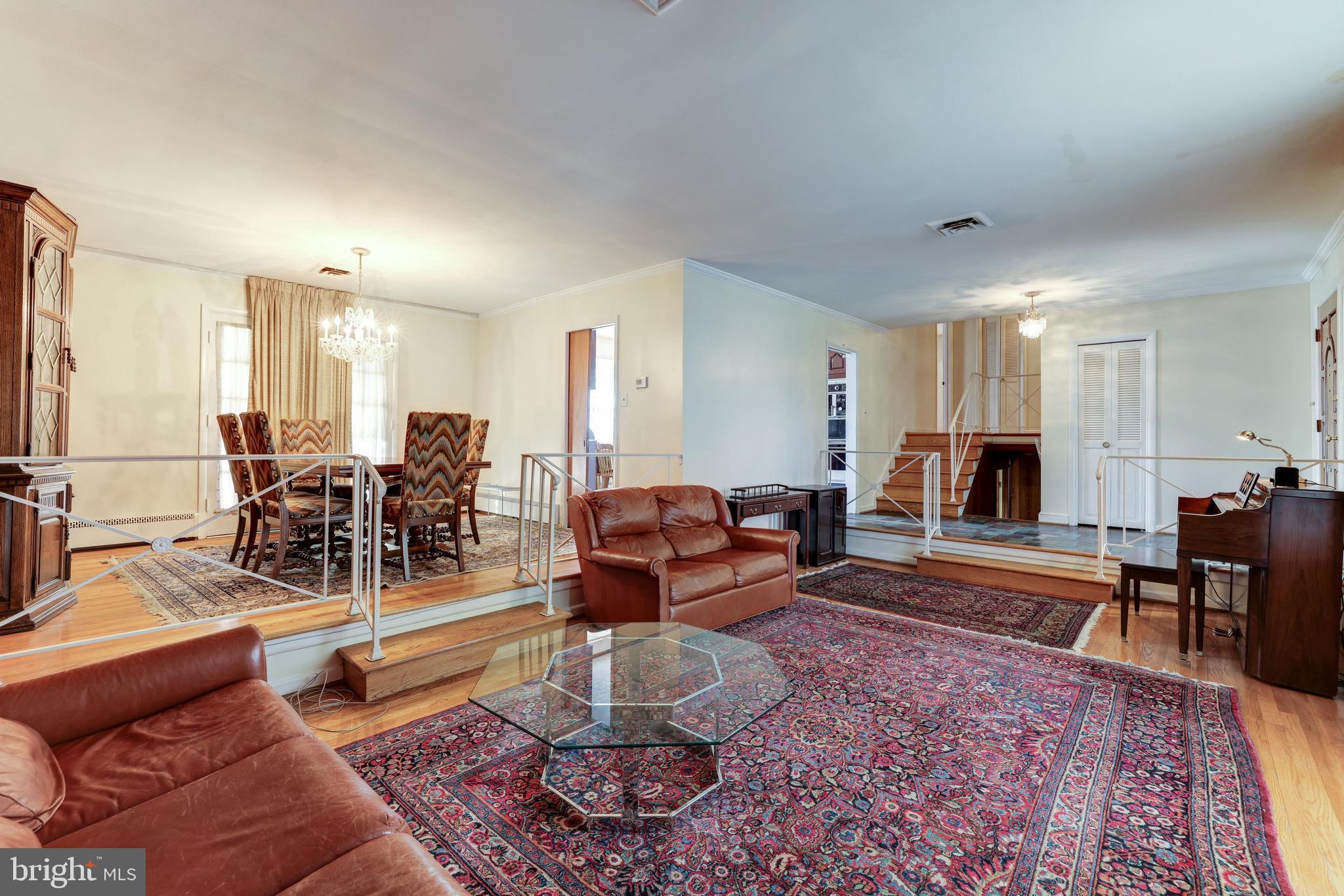 VARSITY PARK - Residential