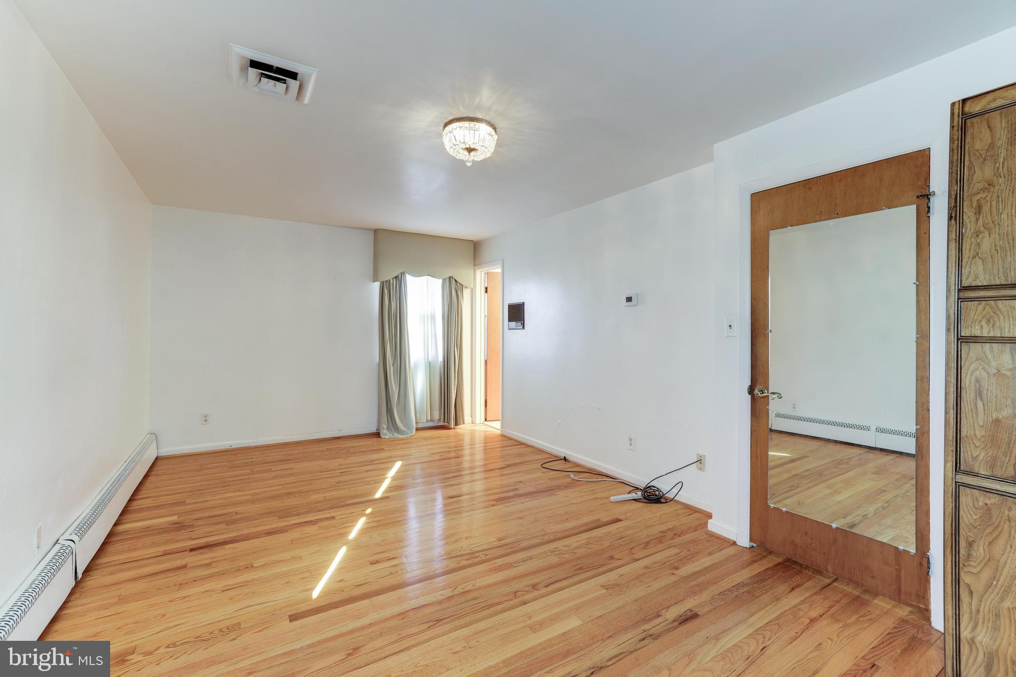 VARSITY PARK - Residential