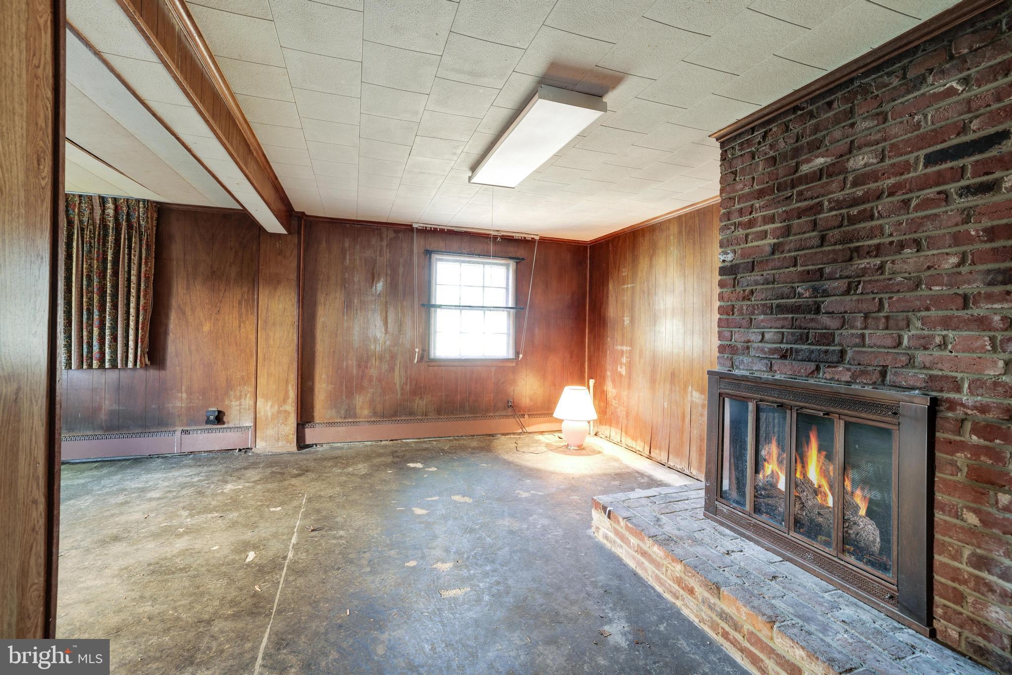 VARSITY PARK - Residential