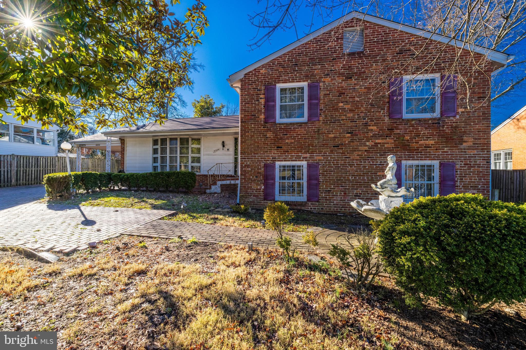 VARSITY PARK - Residential