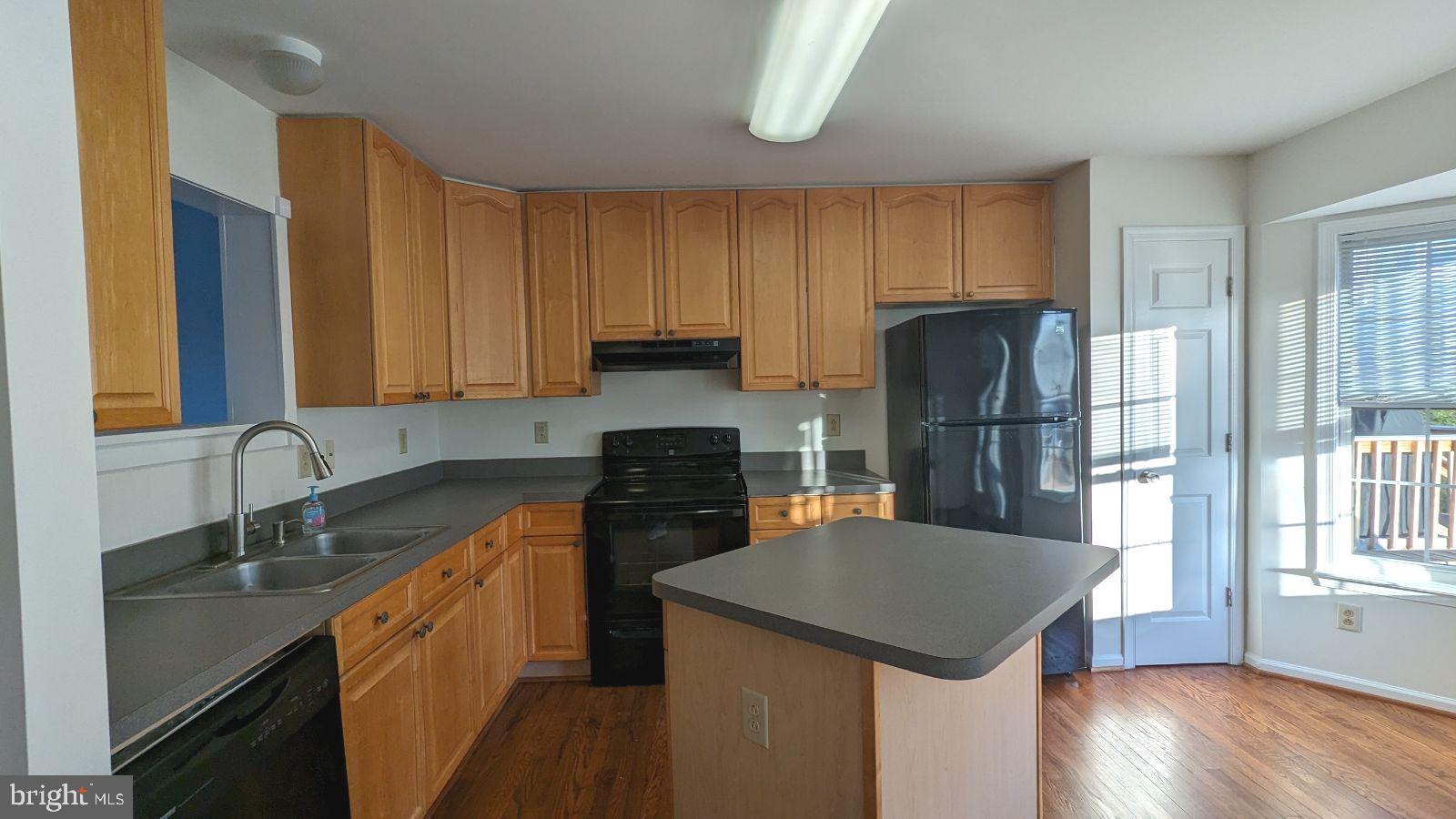 LAUREL RIDGE - Residential Lease