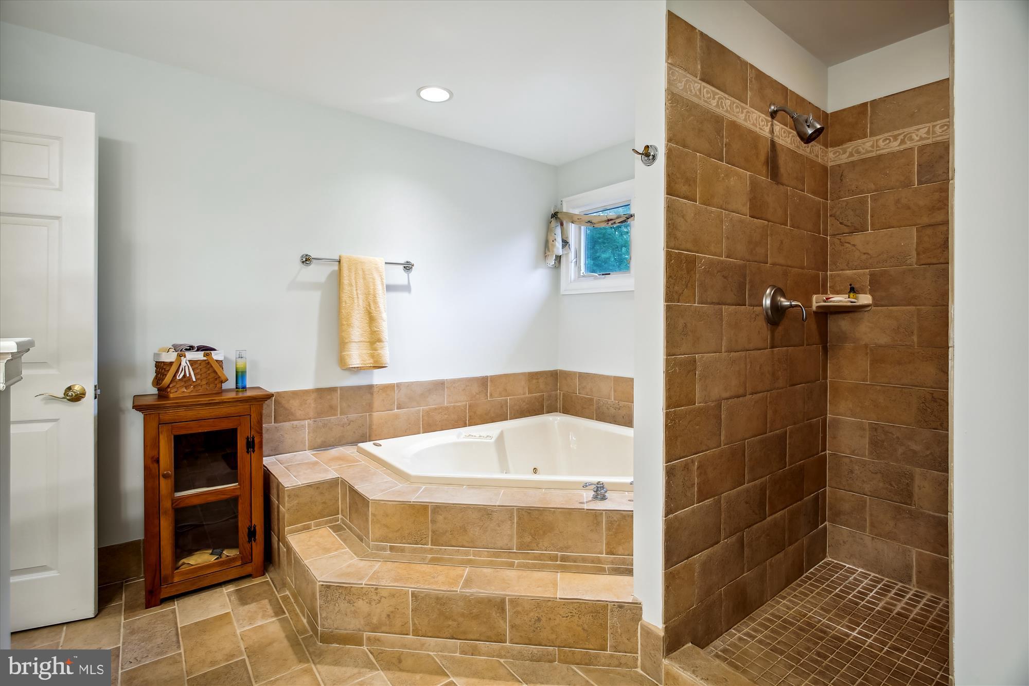 CHURCHTON - Residential