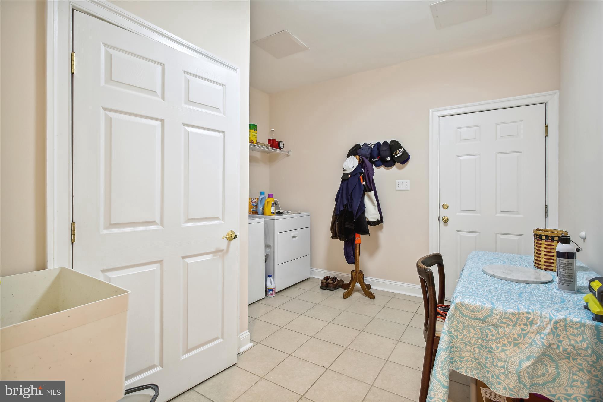 CHURCHTON - Residential