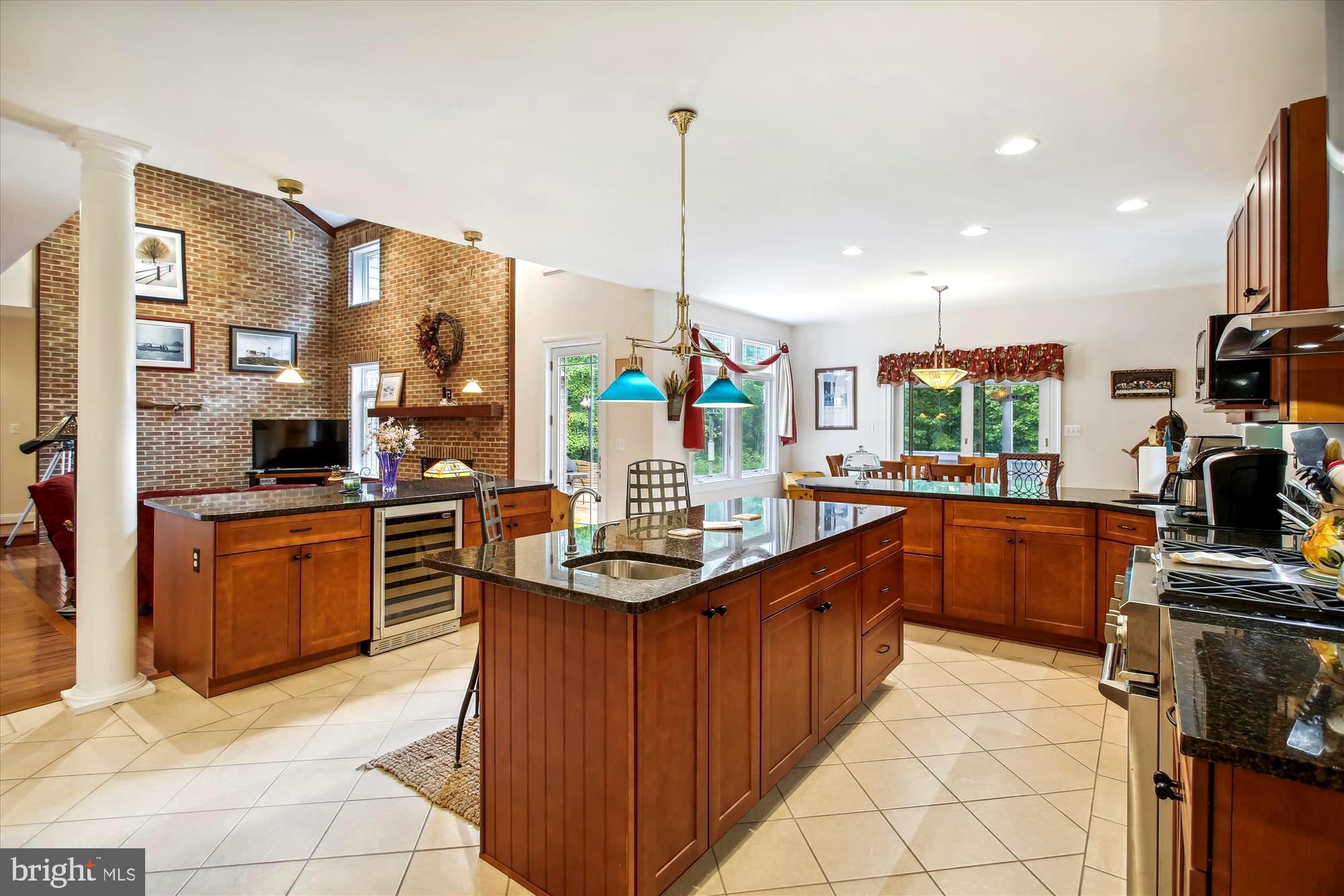 CHURCHTON - Residential